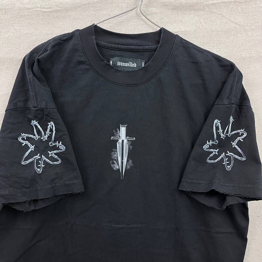 Ironwilled Who Wants The Smoke Graphic‎ T-Shirt Black Distressed Gothic XS Mens